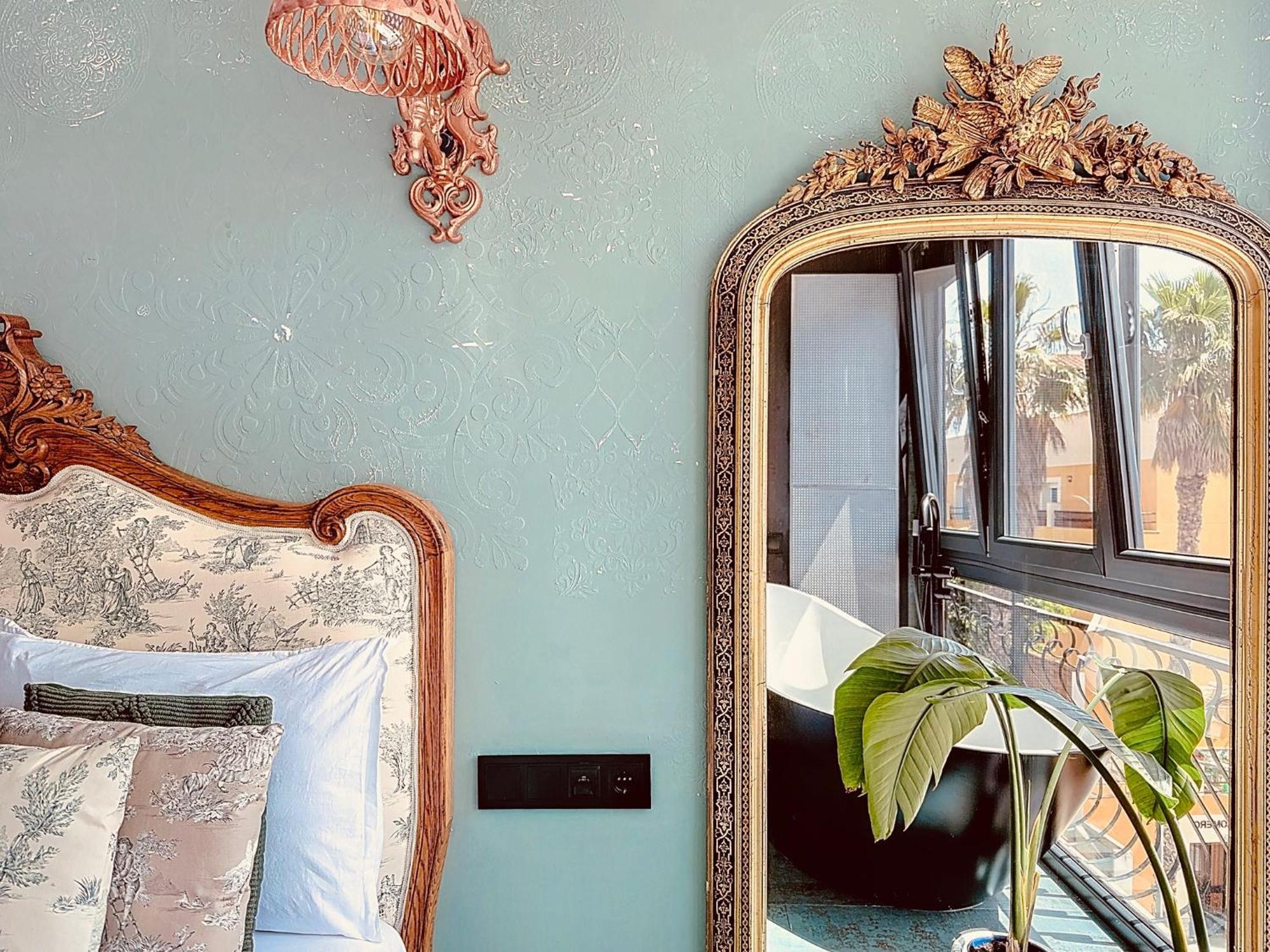 Alhambra Deco Homtels Apartment ตอร์เรโมลิโนส ภายนอก รูปภาพ