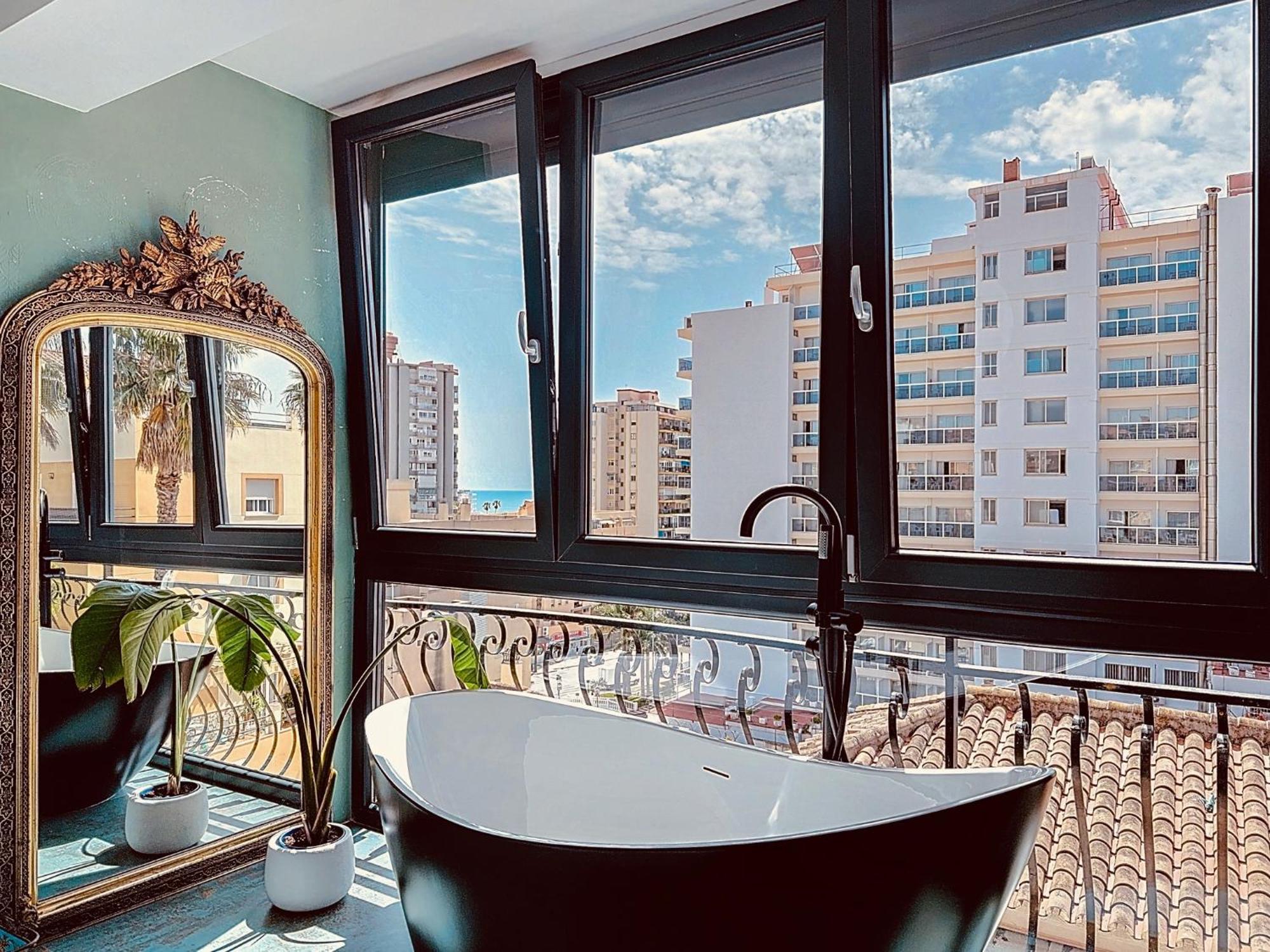 Alhambra Deco Homtels Apartment ตอร์เรโมลิโนส ภายนอก รูปภาพ